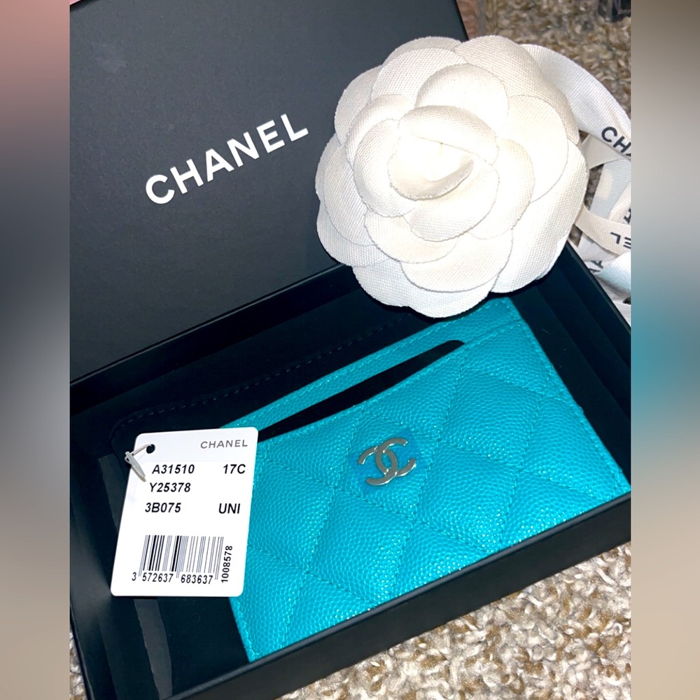 SOLD!!! chanel 17c turquoise card holder